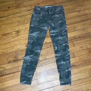 REWASH the brand Camo Jeggings